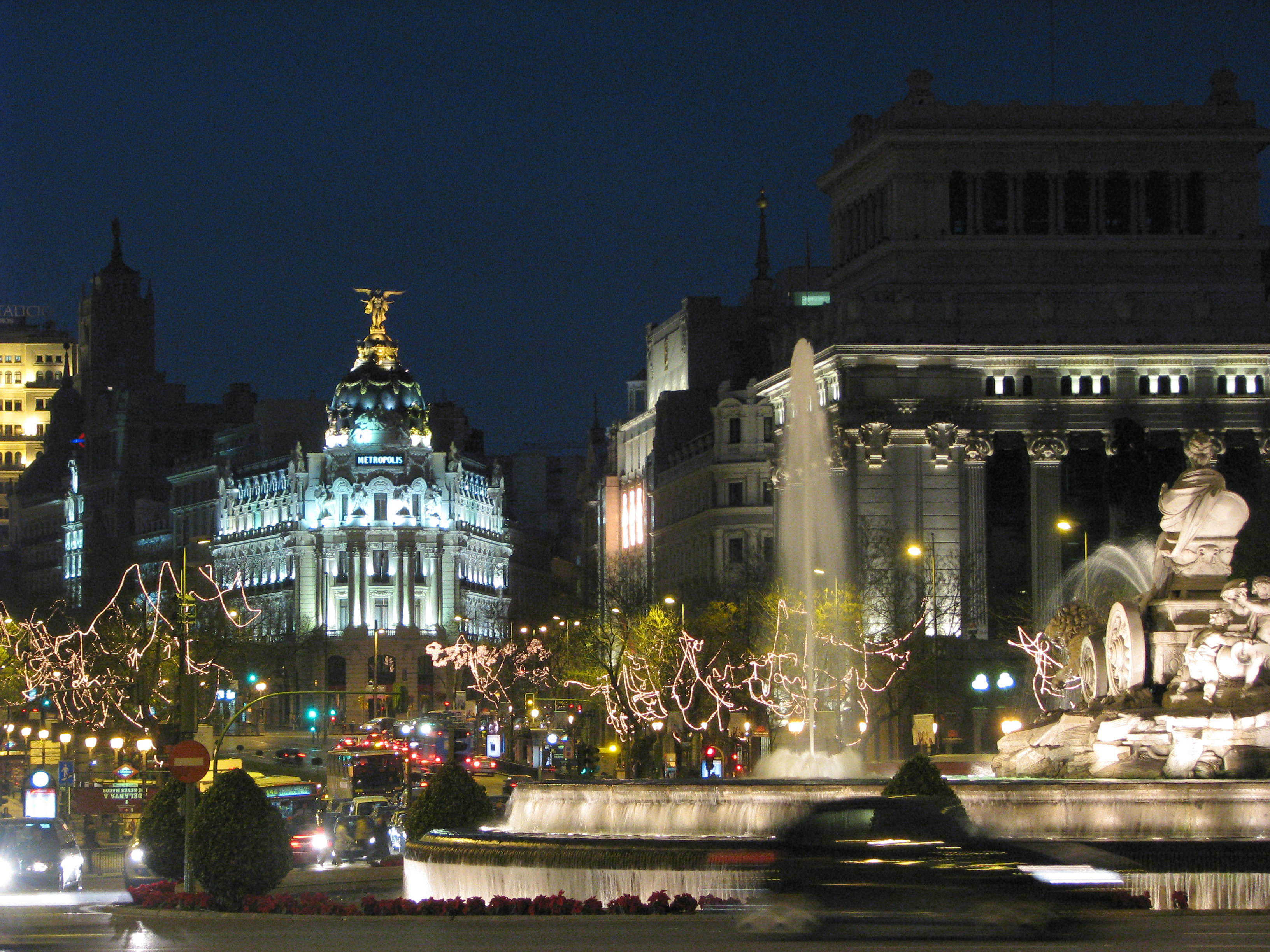 Plaza_de_Cibeles_(Madrid)_05